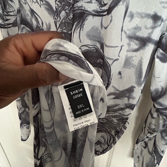 Shien Dragon Dress | Size: 0XL - Picture 3 of 5